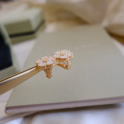 [Sprite Jewelry]LUCKY WHITE MOP EARRINGS