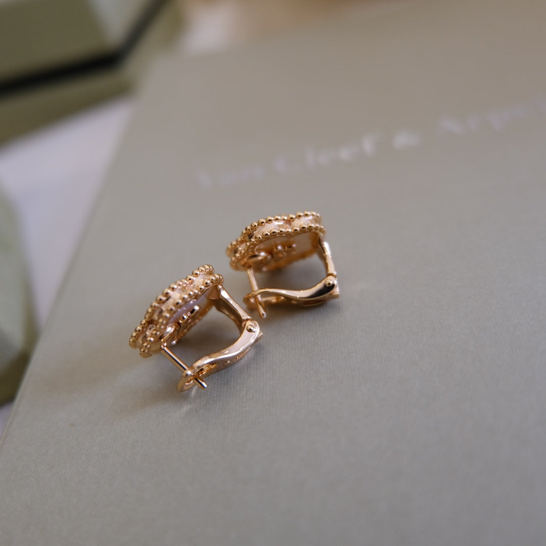 ¡®Sprite Jewelry¡¯LUCKY PINK GOLD WHITE MOP EARRINGS